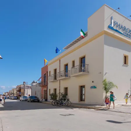 Pharos 2* サン・ヴィート・ロ・カーポ