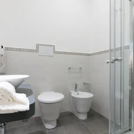 Pharos Hotel 2*