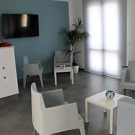 Hotel Pharos 2*