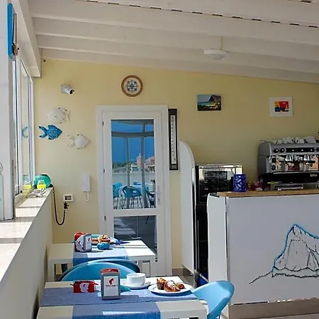 Pharos Hotel 2*