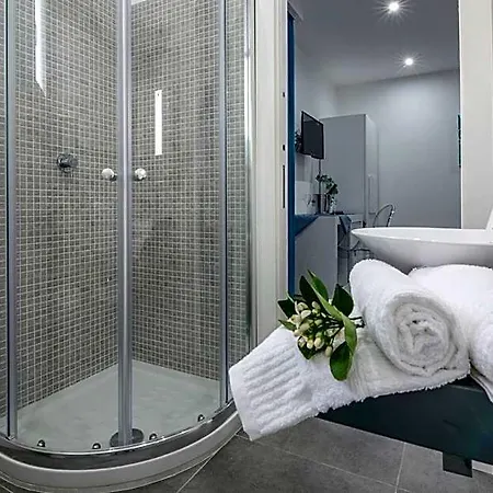 Pharos Hotel 2*