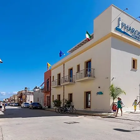 Pharos Hotel 2*