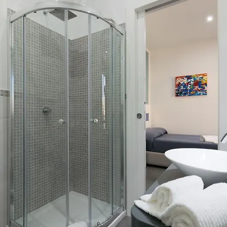 Hotel Pharos 2*