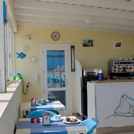 Pharos Hotel 2*